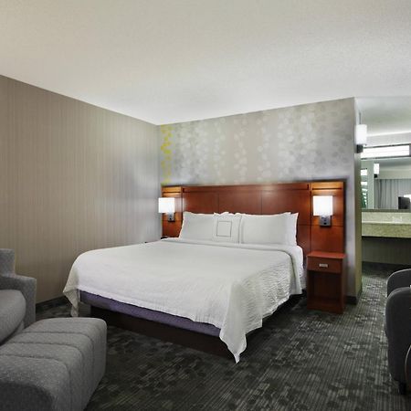 Courtyard Chicago St. Charles Hotell Saint Charles Eksteriør bilde