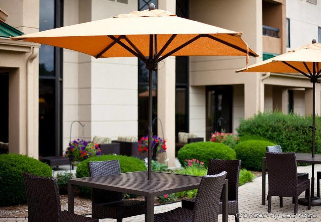 Courtyard Chicago St. Charles Hotell Saint Charles Eksteriør bilde